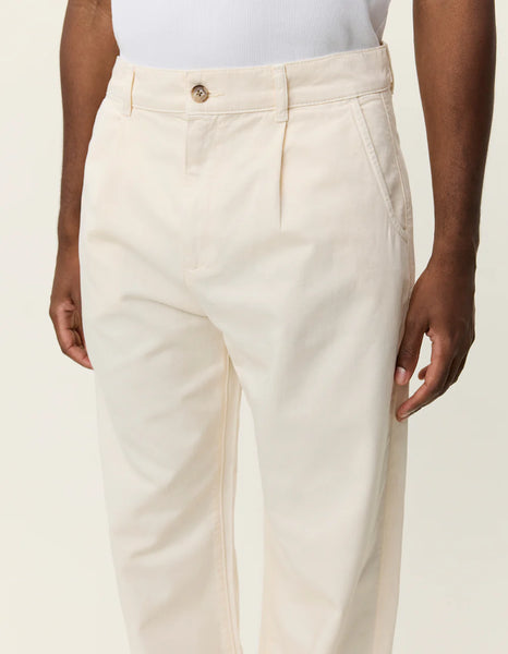Les Deux Romeo Pleated Chino - Eggnog White