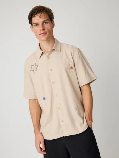 Knowledge Cotton Apparel S/S Breeze Comfort Embroidery Shirt - Light Feather Grey