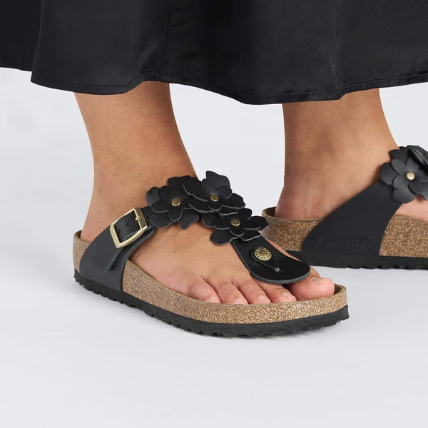 Birkenstock - Gizeh Flower Embellishment - Black