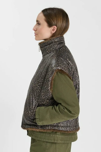 Le Temps des. Cerises - Fauve Gilet - Animal Print
