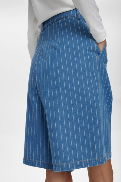 Numph - Nulucie Shorts - Dark Blue Denim Stripe