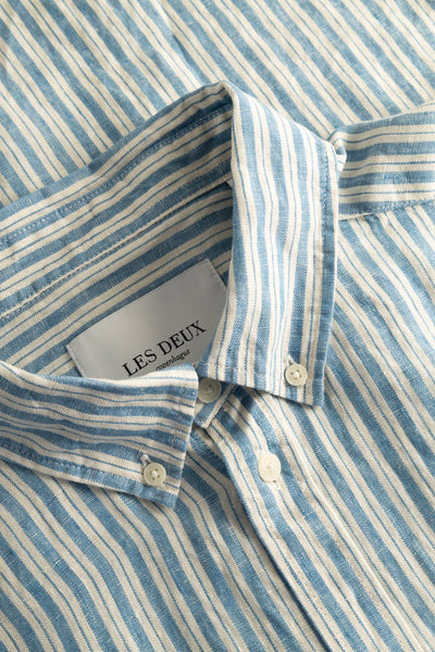 Les Deux Kris Striped S/S Linen Shirt - Washed Denim Blue/Ivory