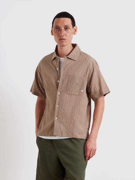 Farah Riley S/S Shirt - Ashen Taupe
