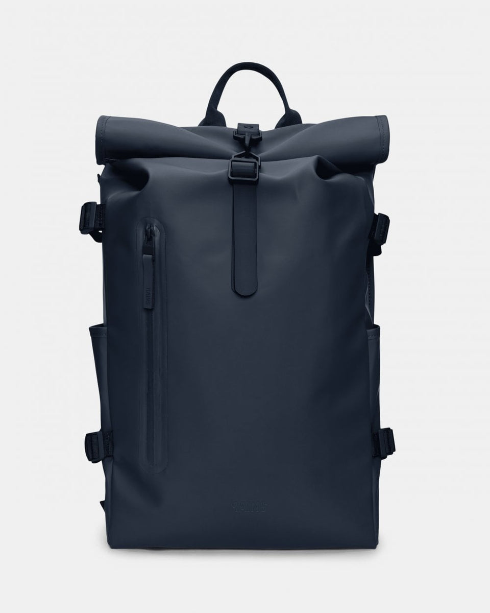 Rains Large W3 Rolltop Rucksack - Navy – Badger Clothing